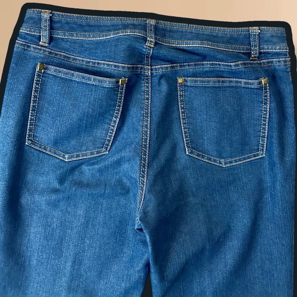 Lafayette 148 New York Dark Wash Classic Bootcut Jeans Size 6 Petite - Picture 11 of 16